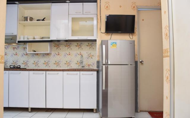 Homey And Modern 2Br At Menteng Square Apartment