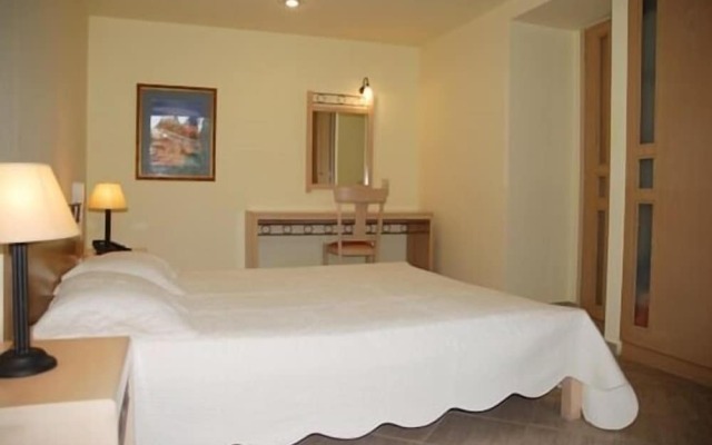Almiros Apartments