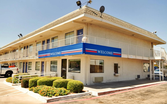 Motel 6 Irving, TX - Dallas