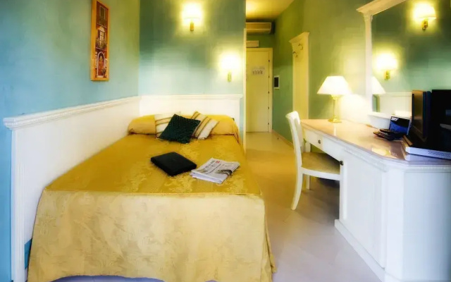Hotel Bright