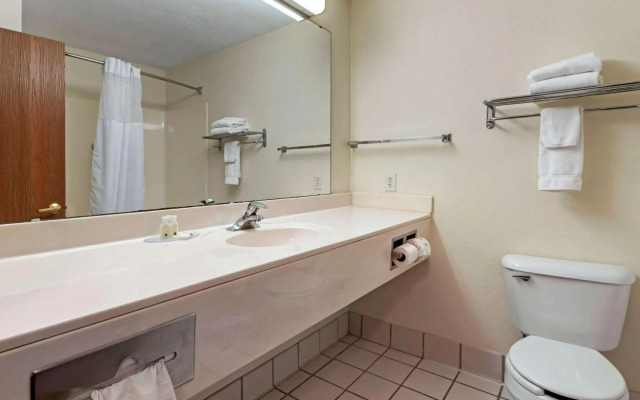 Surestay By Best Western Obetz Rickenbacker Airport