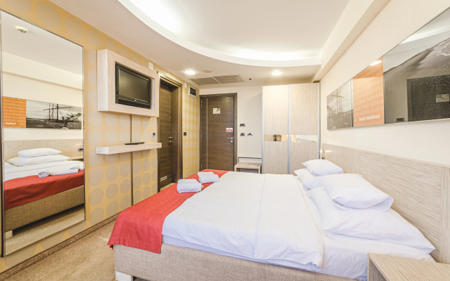 Hotel Hec Apartments - Image 3
