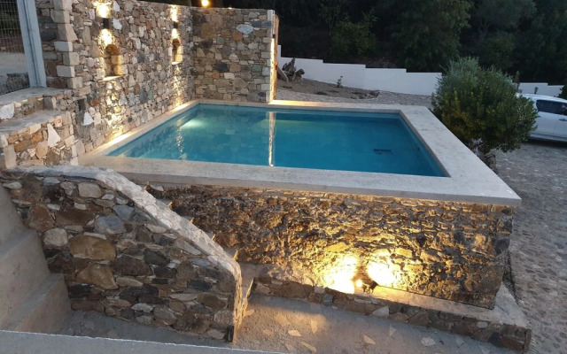 Chaihoutes stone House into Olive farm in Zia