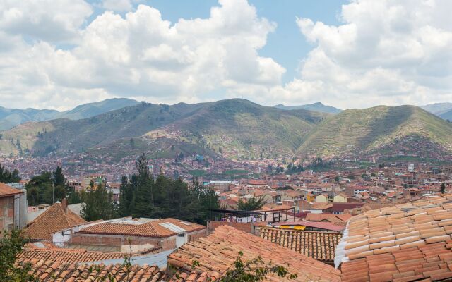 Amaru Colonial