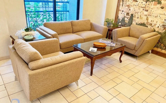 Delmon Suites
