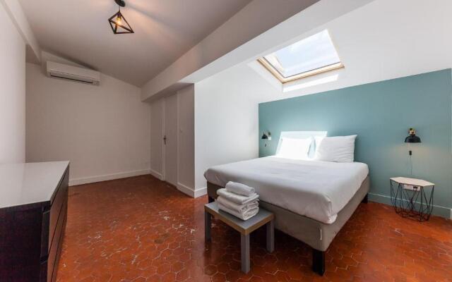 Chez Nous - 7 Appartements sur le Vieux Port