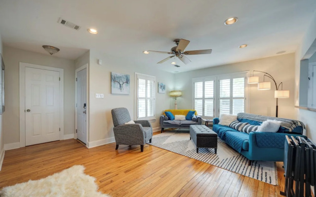 Pet-friendly Texas Retreat w/ Deck & Gas Grill!