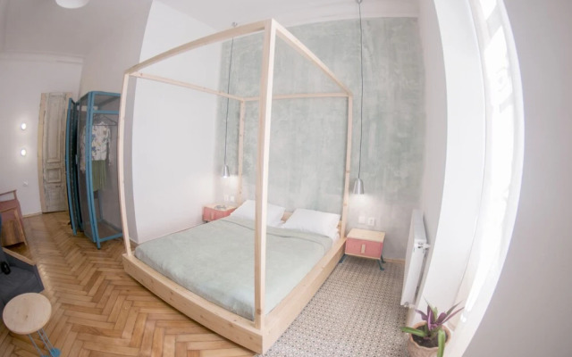 Pinn Hotel - Hostel