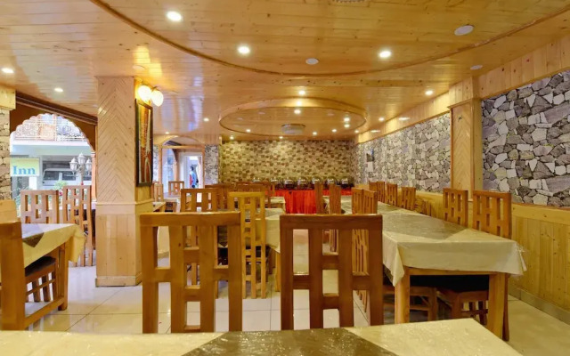 The Paramount Inn by OYO Rooms