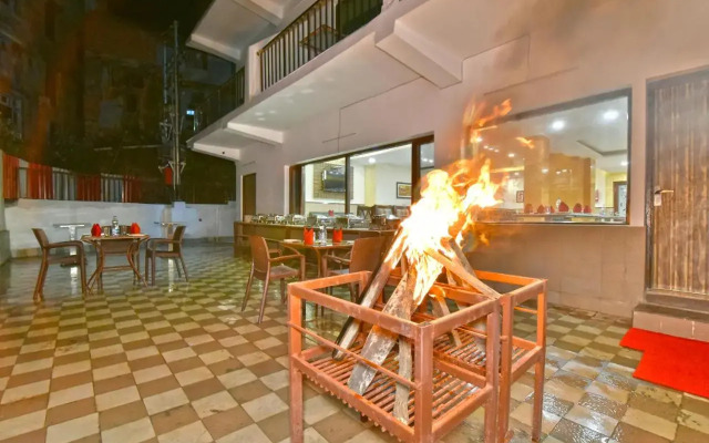 Hotel Comfort Court