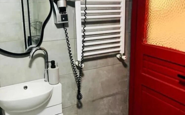 Taksi̇m Whi̇te Sui̇t