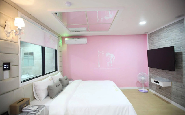 Cheonan Hound Hotel