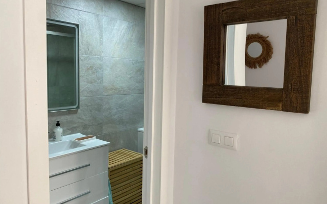 Apartamento en Rota con piscina y parking junto al mar