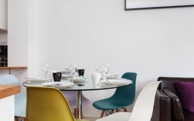 Spacious Apartment Berwick St &Oxford St