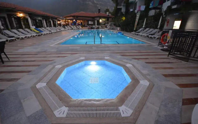 Hisar Holiday Club