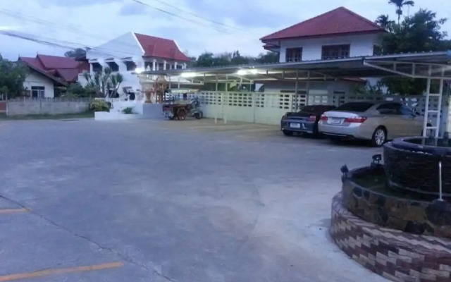 De-complex Apartment