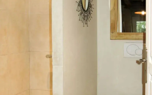 GiTE DE LEPINE (CBP600)