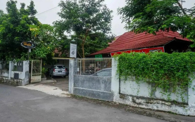 Oyo 2914 Teratai Guest House