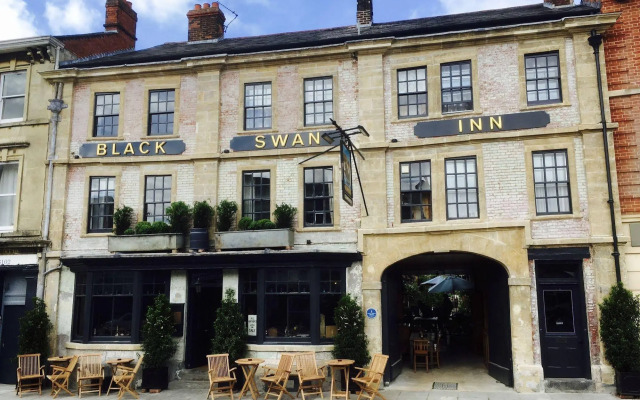 The Black Swan Hotel