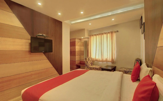 Collection O 140 Sholas Residency