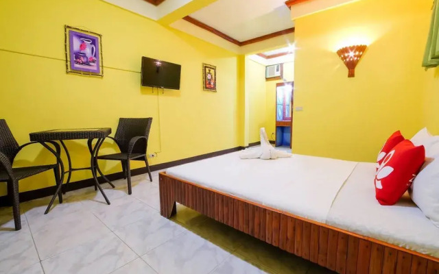 ZEN Rooms Sripoom Soi 1