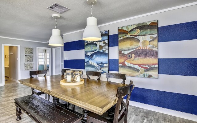 Bermuda Beachfront by RedAwning