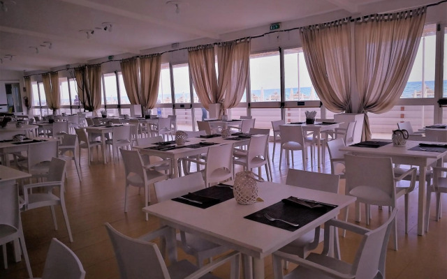 Blue Marine Apartments