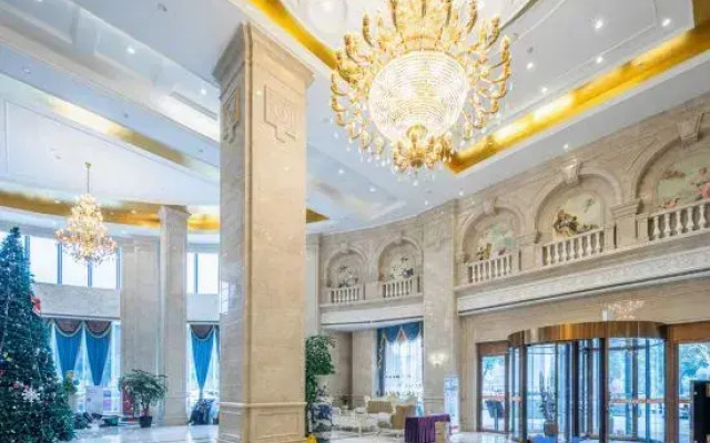 Vienna International Hotel (Changde College of Arts and Sciences Tobacco Factory)