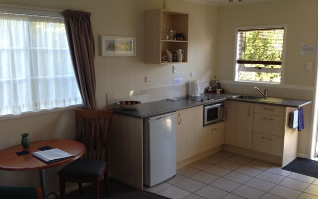 Ash Grove Boutique Motel