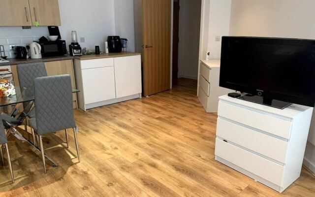 Large Private Flat in City Centre Leeds