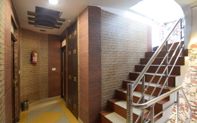 OYO 11637 Hotel Novelty