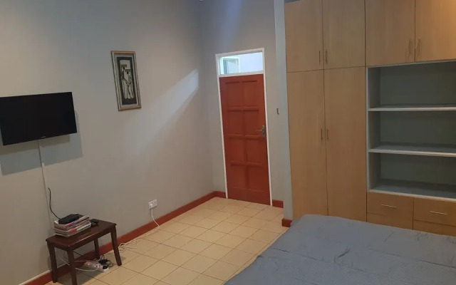 Catalina Lodge and Botanical Gardens