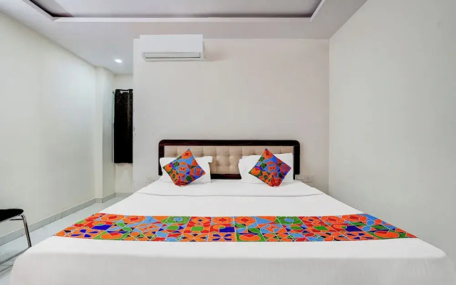 Fabhotel Royal Garuda Palace