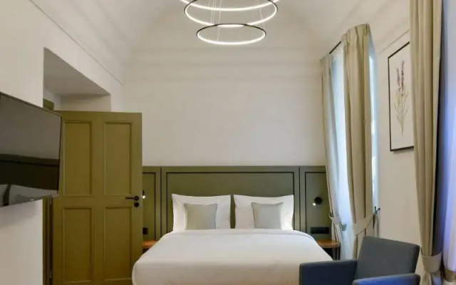 Herbal Hotel