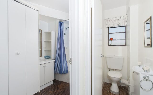 Intrepid, Unit 8/3 Intrepid Close