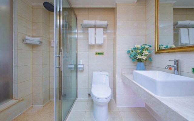 Vienna 3 Best Hotel (Yingshan Bus Station)
