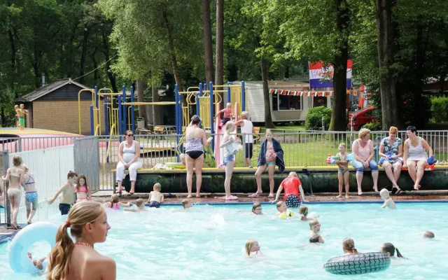 Charming Lodge in Staphorst With Pool Access