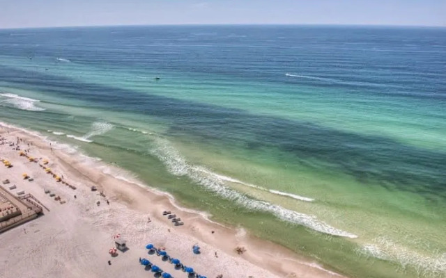 1208 Shores of Panama