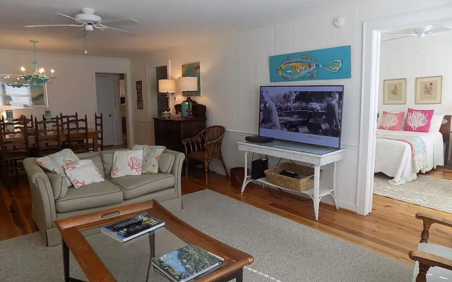 King Fens Inn - 5 Br Home