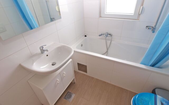Apartment 1432