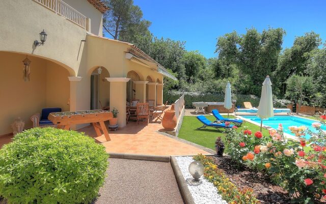 Villa Bois Dore