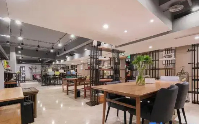 Zenec International Hotel