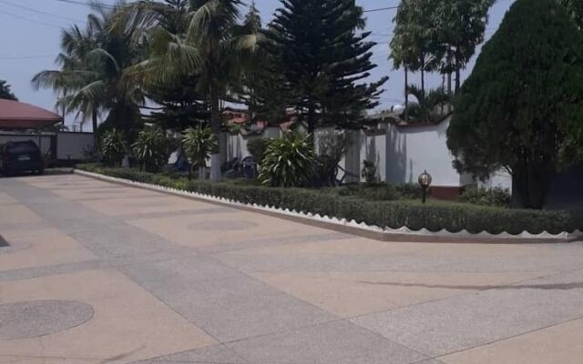 LaRosa Executive Guest House