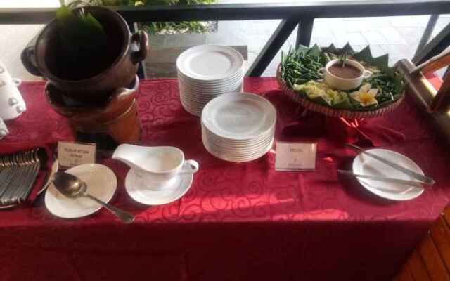 Triizz Hotel Semarang by Royal Singosari