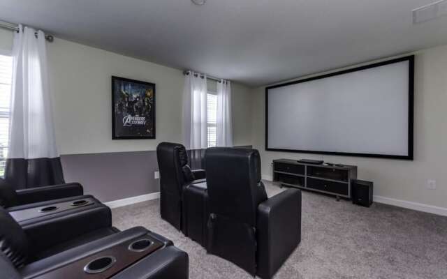 8-Bedroom Villa in Davenport 1567OL