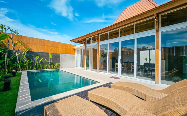 Svarna Suite Seminyak