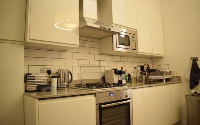 1 Bedroom Covent Garden Flat Sleeps 4