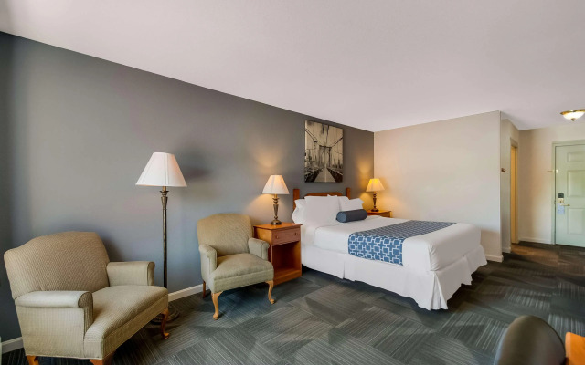 SureStay Plus Hotel by Best Western Berkeley Springs