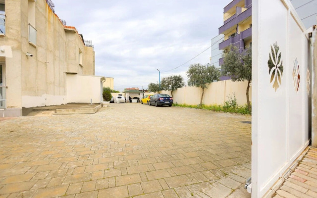 Beach Apartment 01 in Durr s