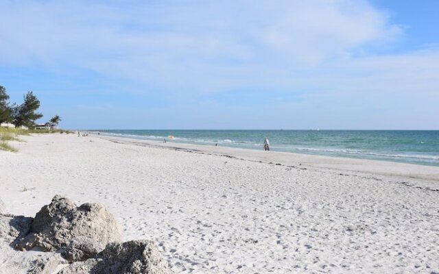 Runaway Bay 270 - 1357301